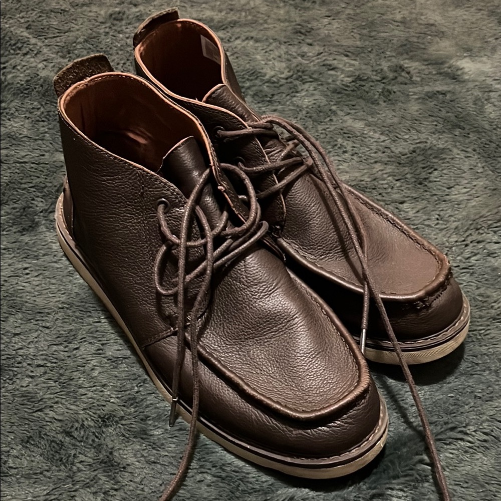 Toms Brown Leather Chukka Boots with Moccasin Toe